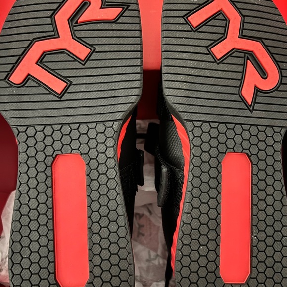 BRAND NEW TYR L-1 LIFTER BLACK/RED W8.5/M7 - Picture 5 of 7